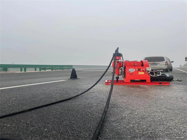 珲春马路路基路面开裂下沉注浆加固灌浆